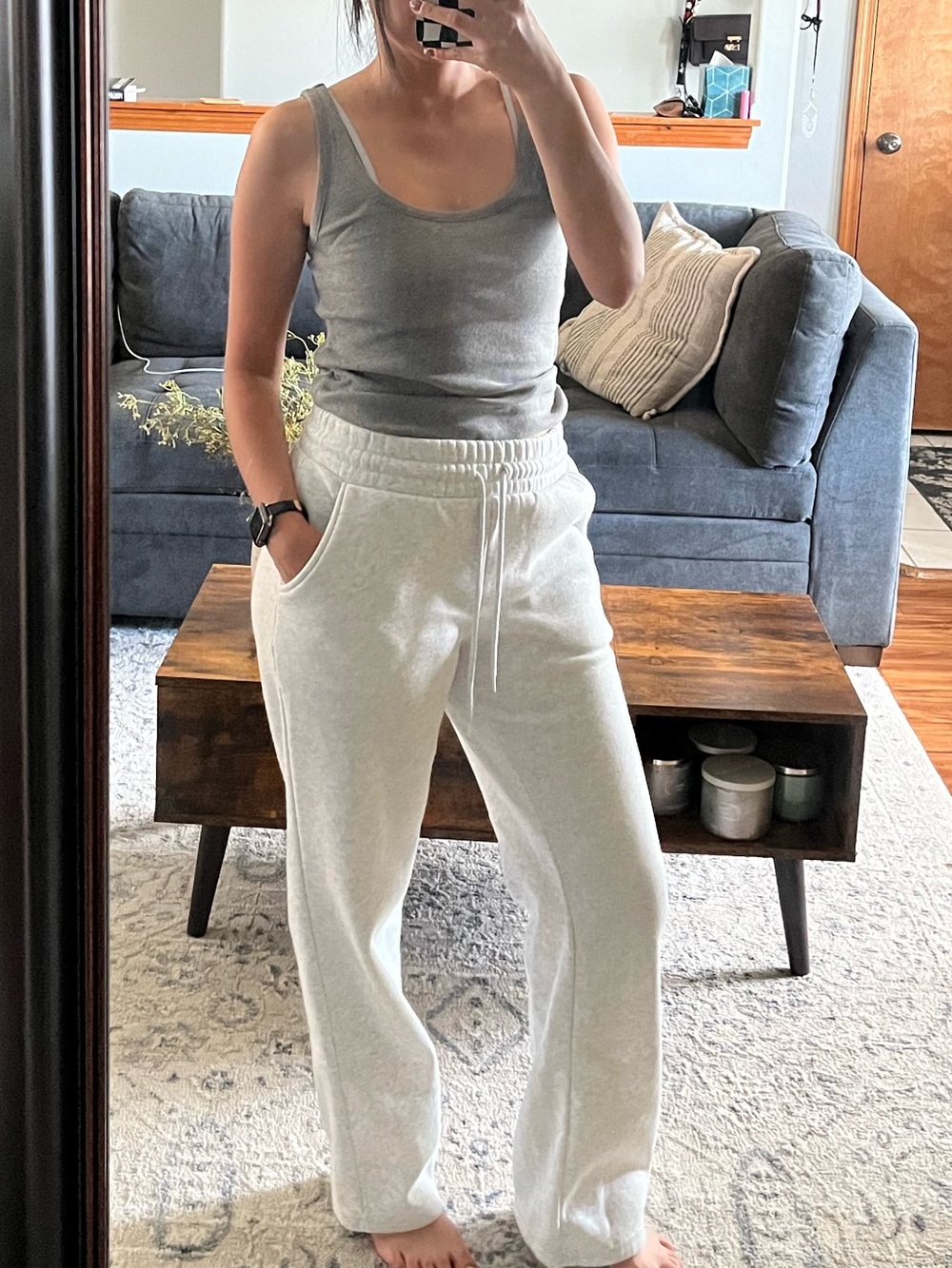 Bundle of Sweatpants - Picture 2 of 12